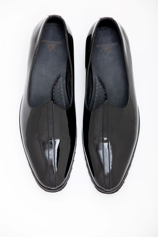 BLACK PATENT MOJDI - Arjuun Kilachand