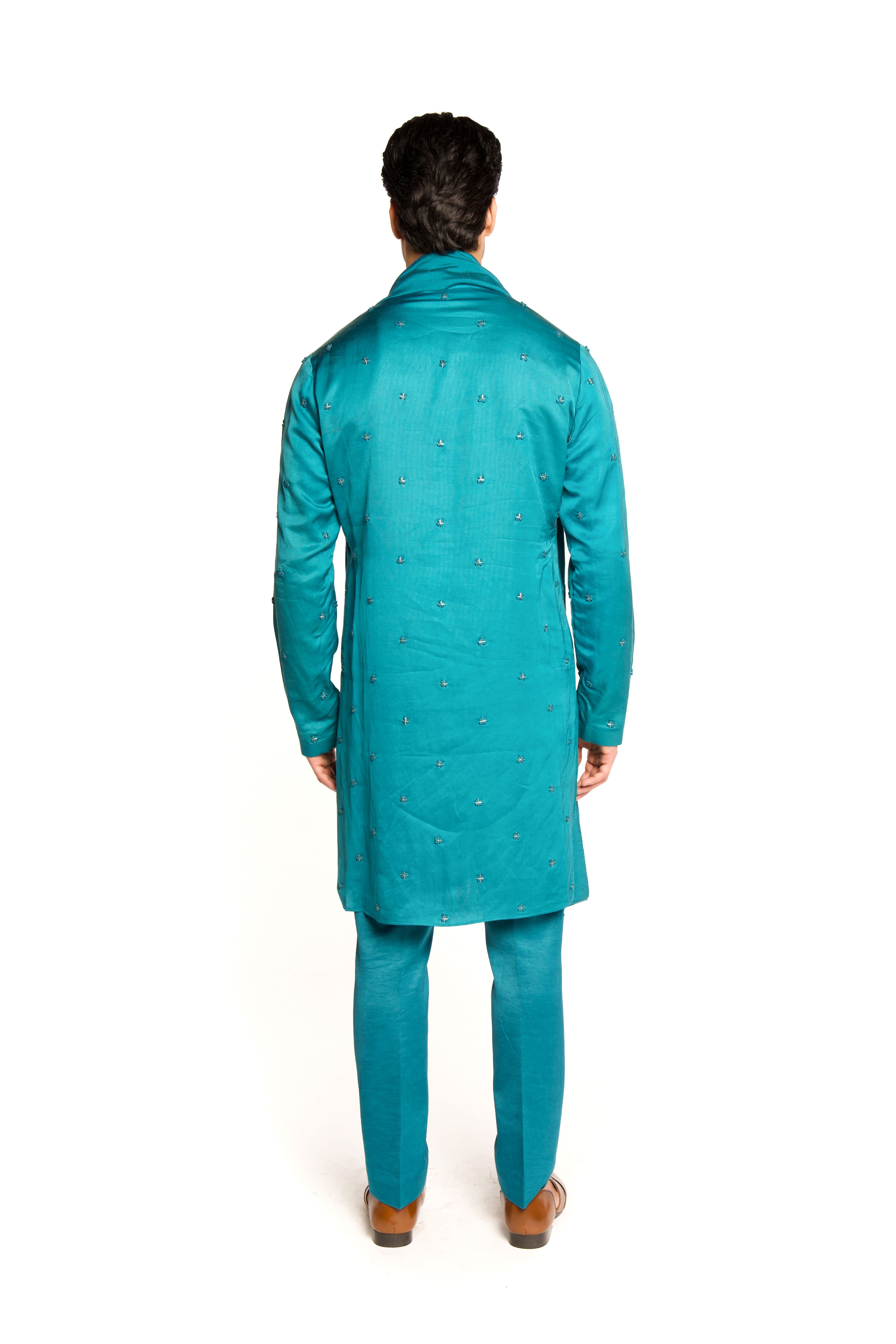 Winsor Blue Embroidered Kurta Set With Shawl - Arjuun Kilachand