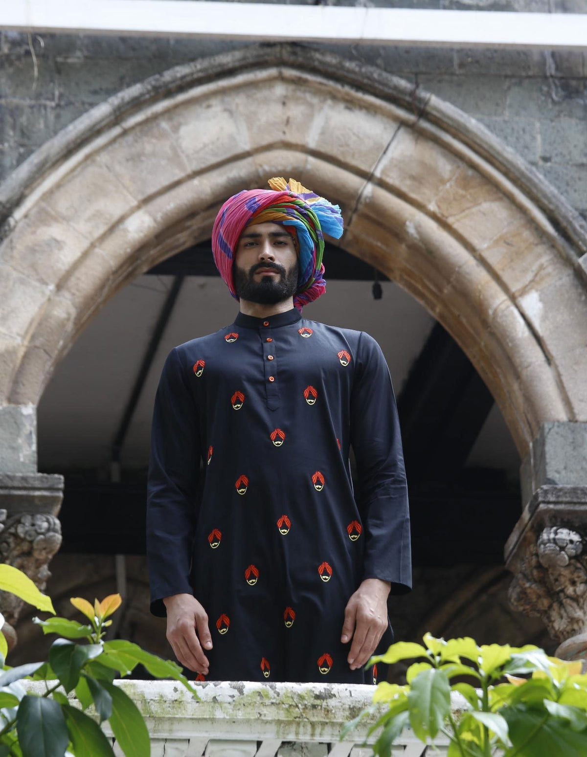 BLACK TURBAN MOTIF KURTA - Arjuun Kilachand