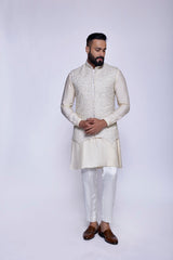 CHAMPAGNE EMBROIDERED CONCEALED BUNDI - Arjuun Kilachand