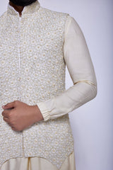 CHAMPAGNE EMBROIDERED CONCEALED BUNDI - Arjuun Kilachand