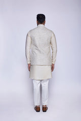 CHAMPAGNE EMBROIDERED CONCEALED BUNDI - Arjuun Kilachand