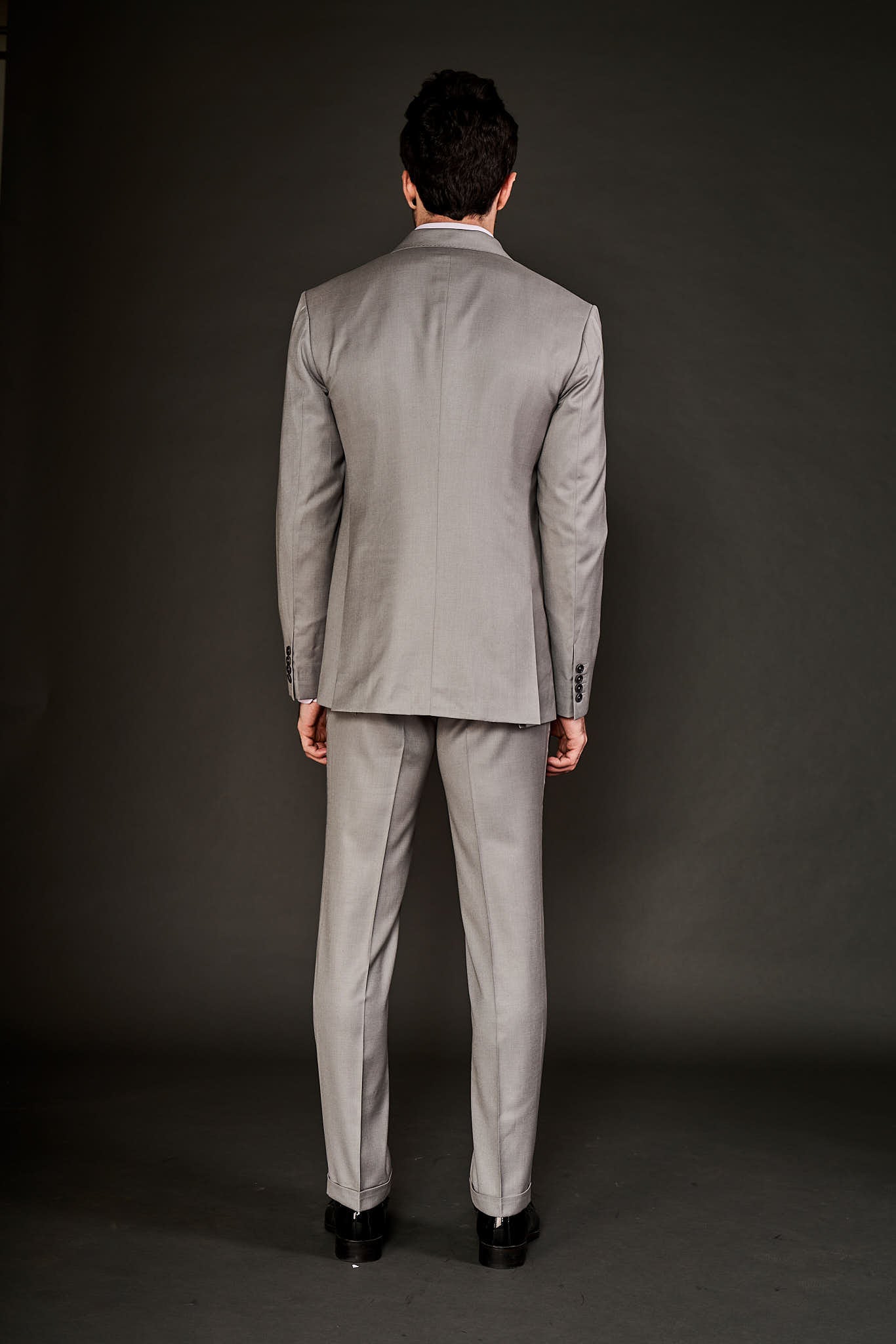 GREY SUIT - Arjuun Kilachand